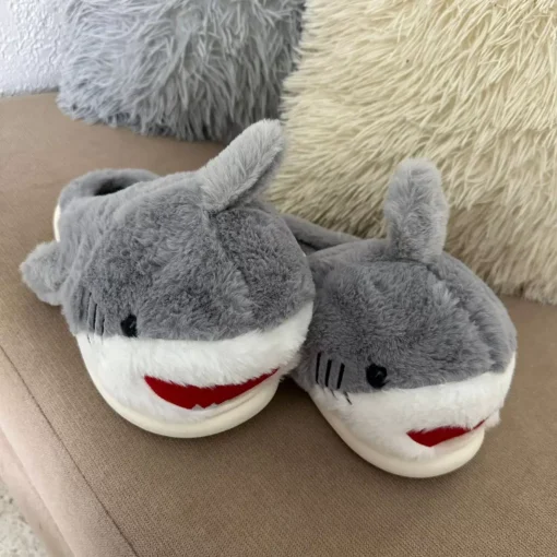 Pantufla Importada - Shark