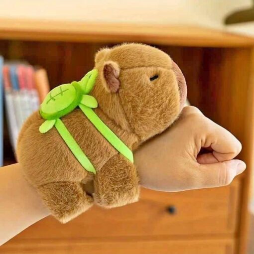 Pulsera Capybara con Mochila