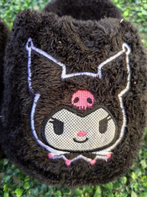 Pantuflas peluche  - kuromi - Imagen 2