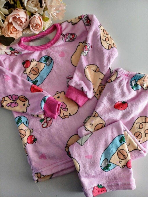 Pijama Polar Soft - Capybara Rosa