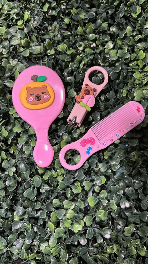 Set Peine + Espejo + Corta Uñas - Capybara