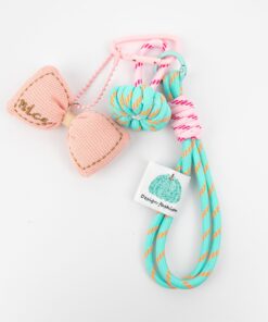 Alternative view of LLavero Charm Moño