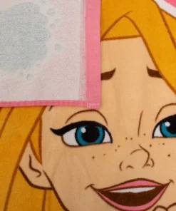 Alternative view of Toallon Piñata - Princesas