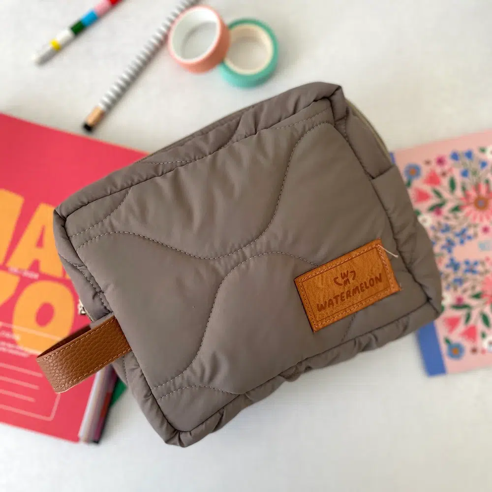 Necessaire Matelasse Ondas - Imagen 2