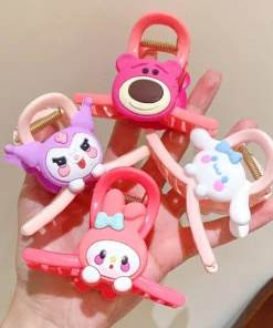 Alternative view of Broche Max Sanrio