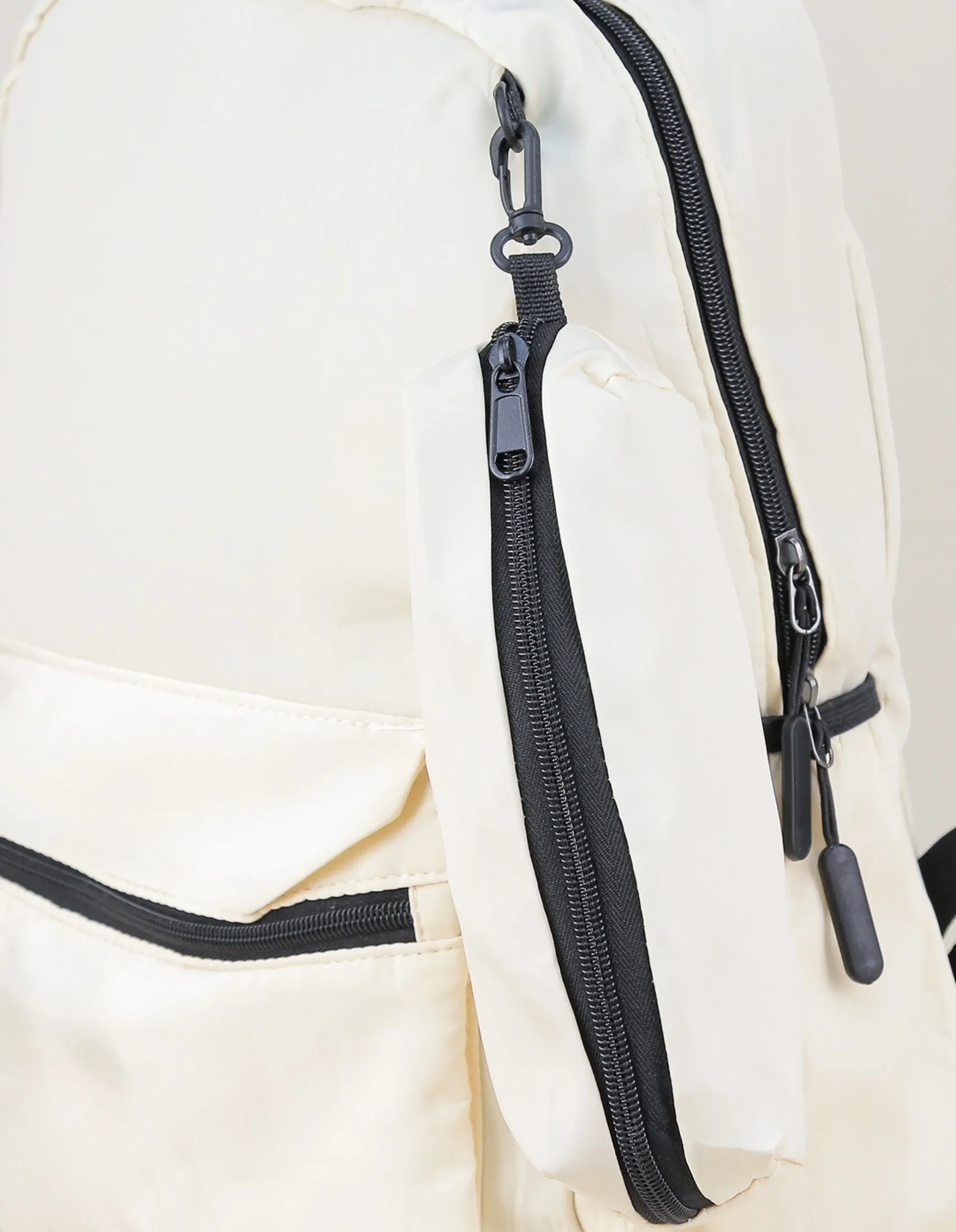 Mochila Lisa + Cartuchera - URBANA - Imagen 2