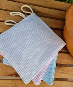 Alternative view of Agarra Ollas de Tela