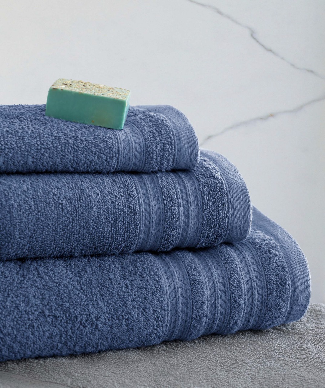 Set de Toalla y Toallon ARCOIRIS - Imagen 2