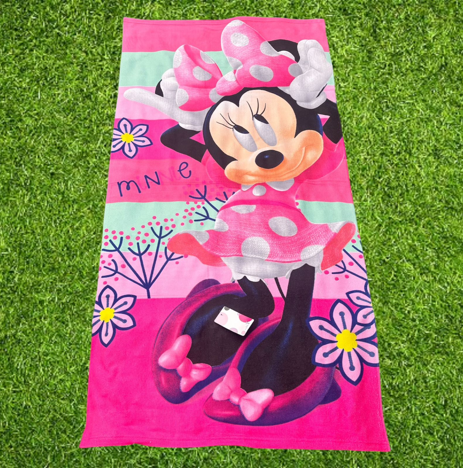 MEGA OFERTA!! Toallon Playero - Minnie - Imagen 2