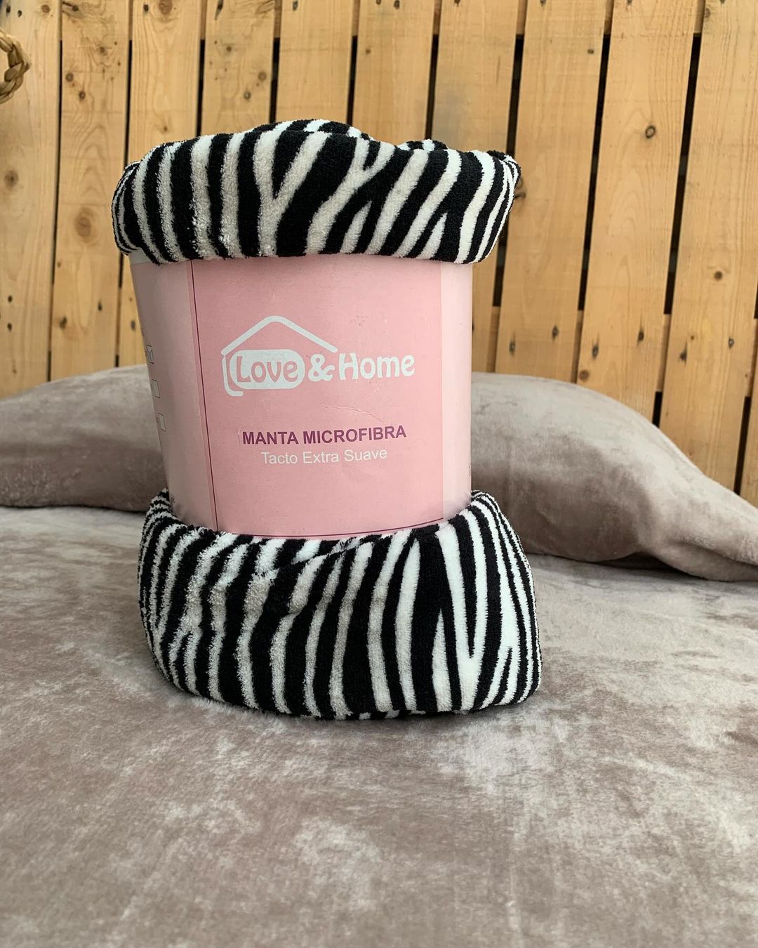 Frazada Lisa/Estampada - Love & Home 160 X220 - Imagen 4