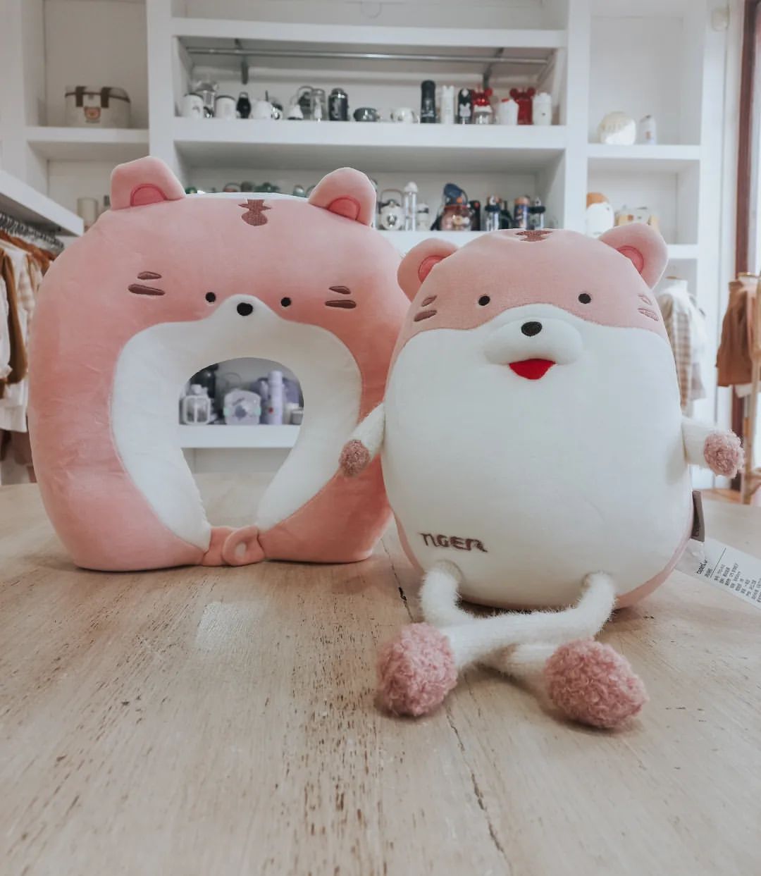 Almohada de Viaje 2 en 1 - TIGER PINK