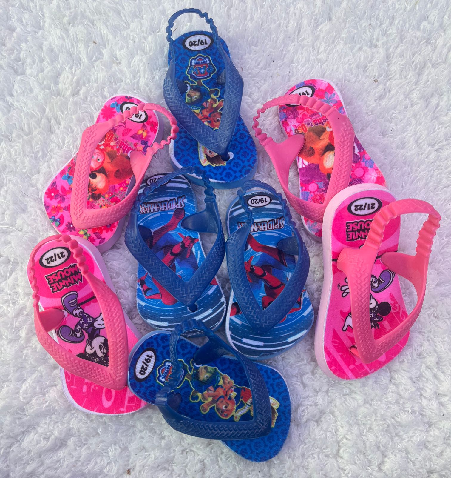 OJOTAS Personajes Eco