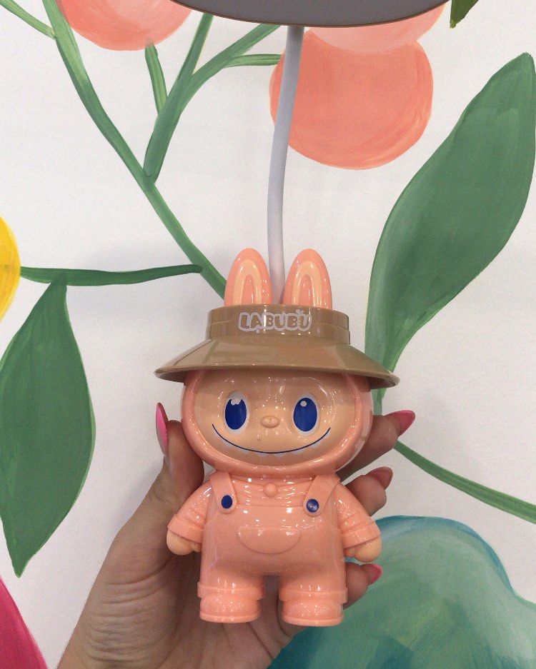 Lampara Muñeco - Labubu - Imagen 2