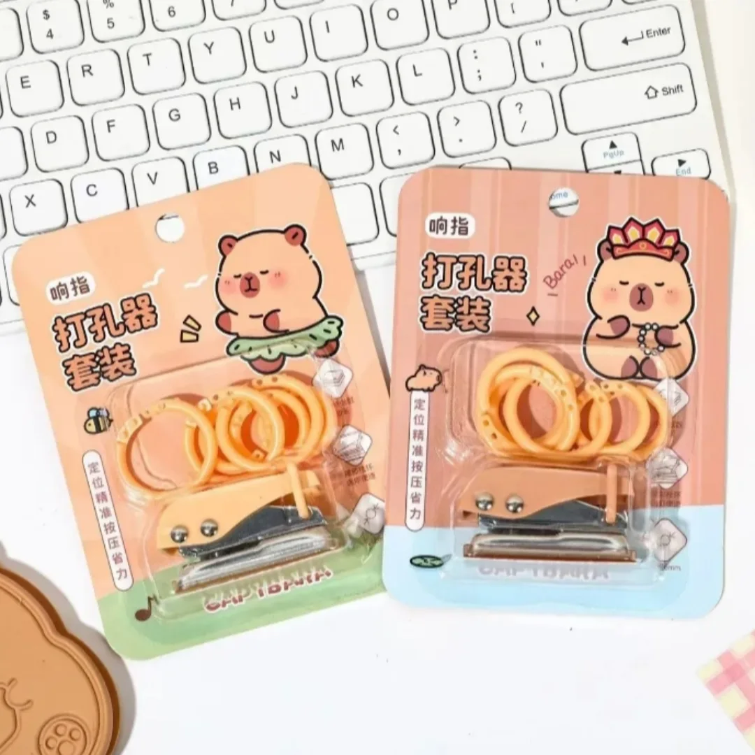 Set Perforadora con Anillos Capybara