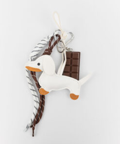 Alternative view of LLavero Charm Perrito Salchicha + Chocolate