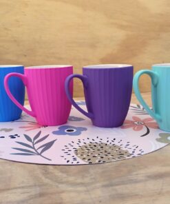 Alternative view of Taza Pintada Lola