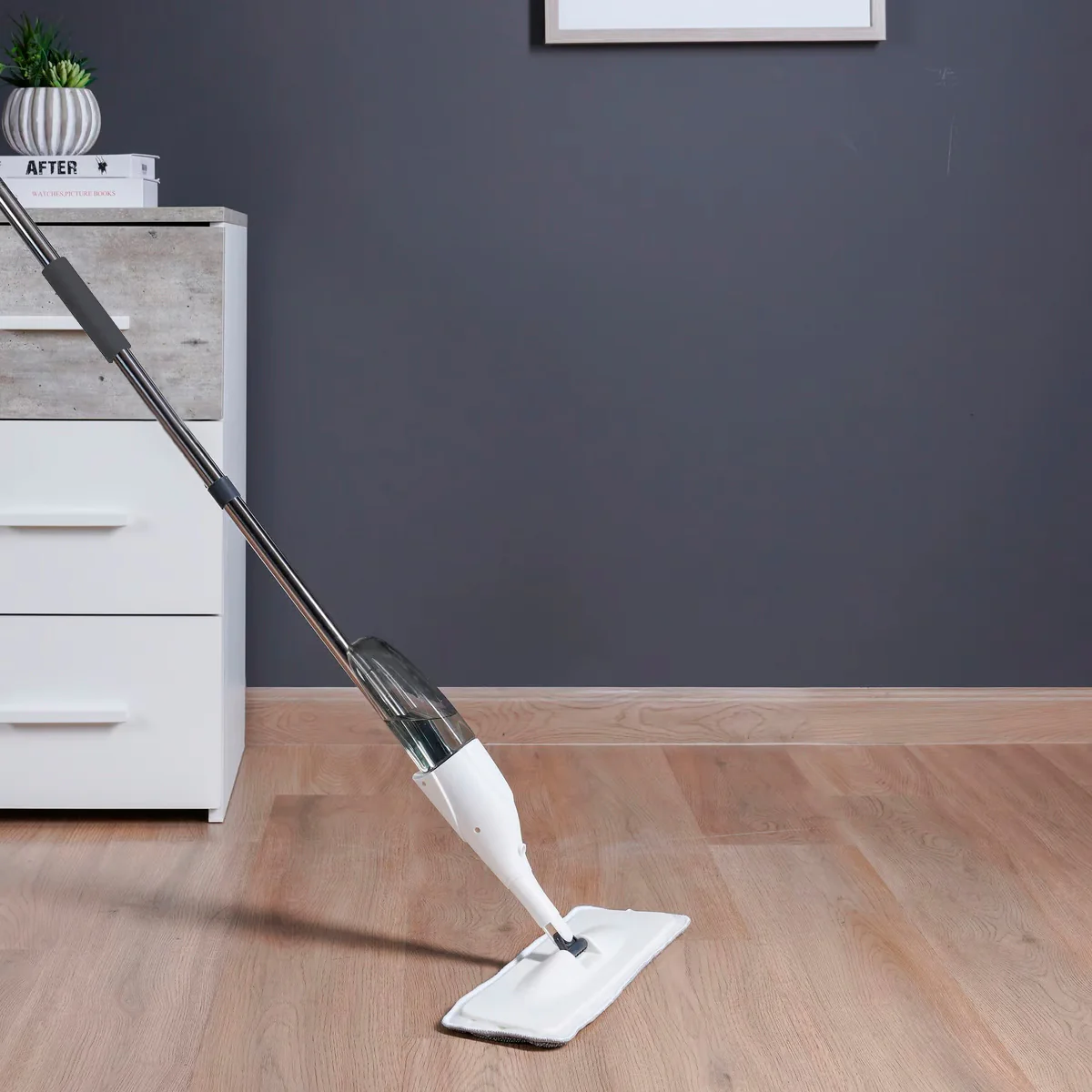 Spray mop