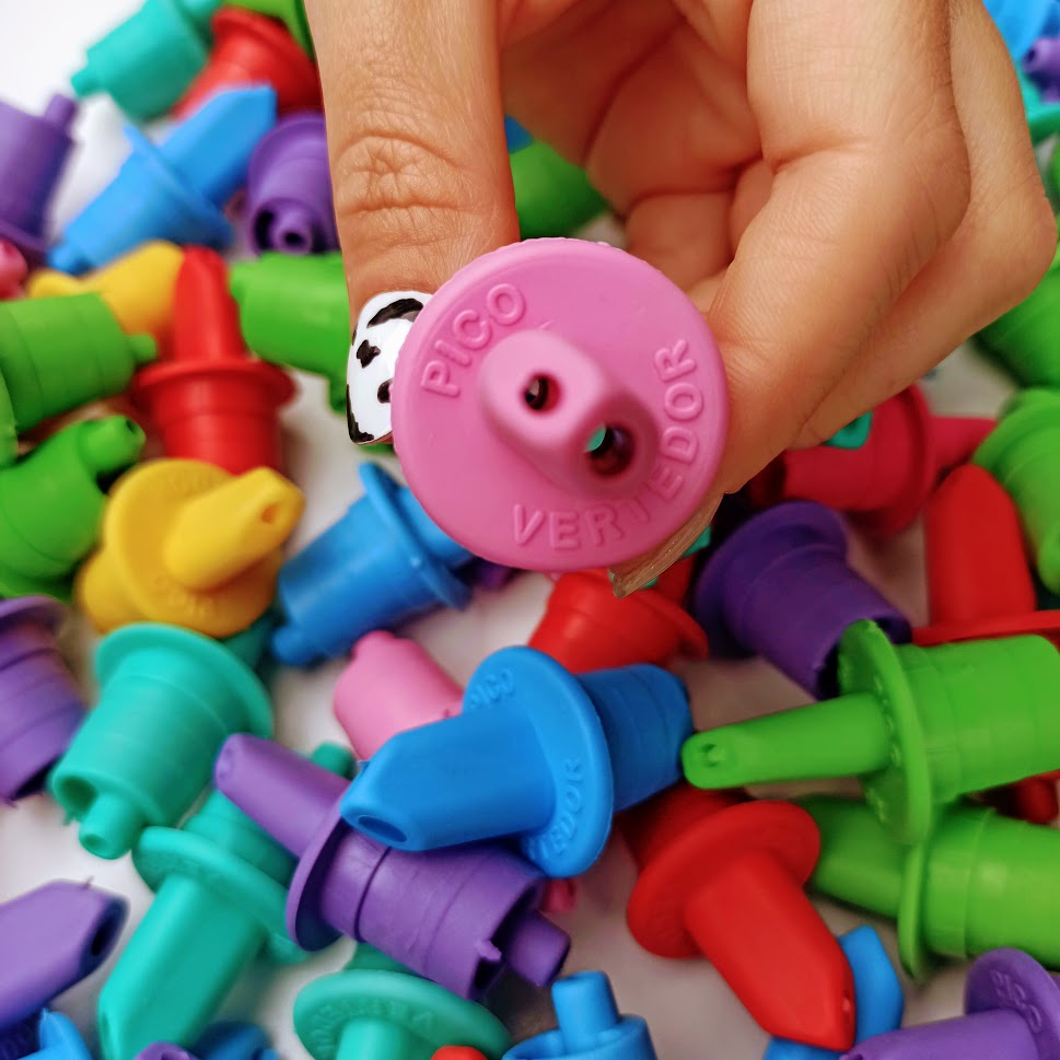 Pico aceitero de colores x4