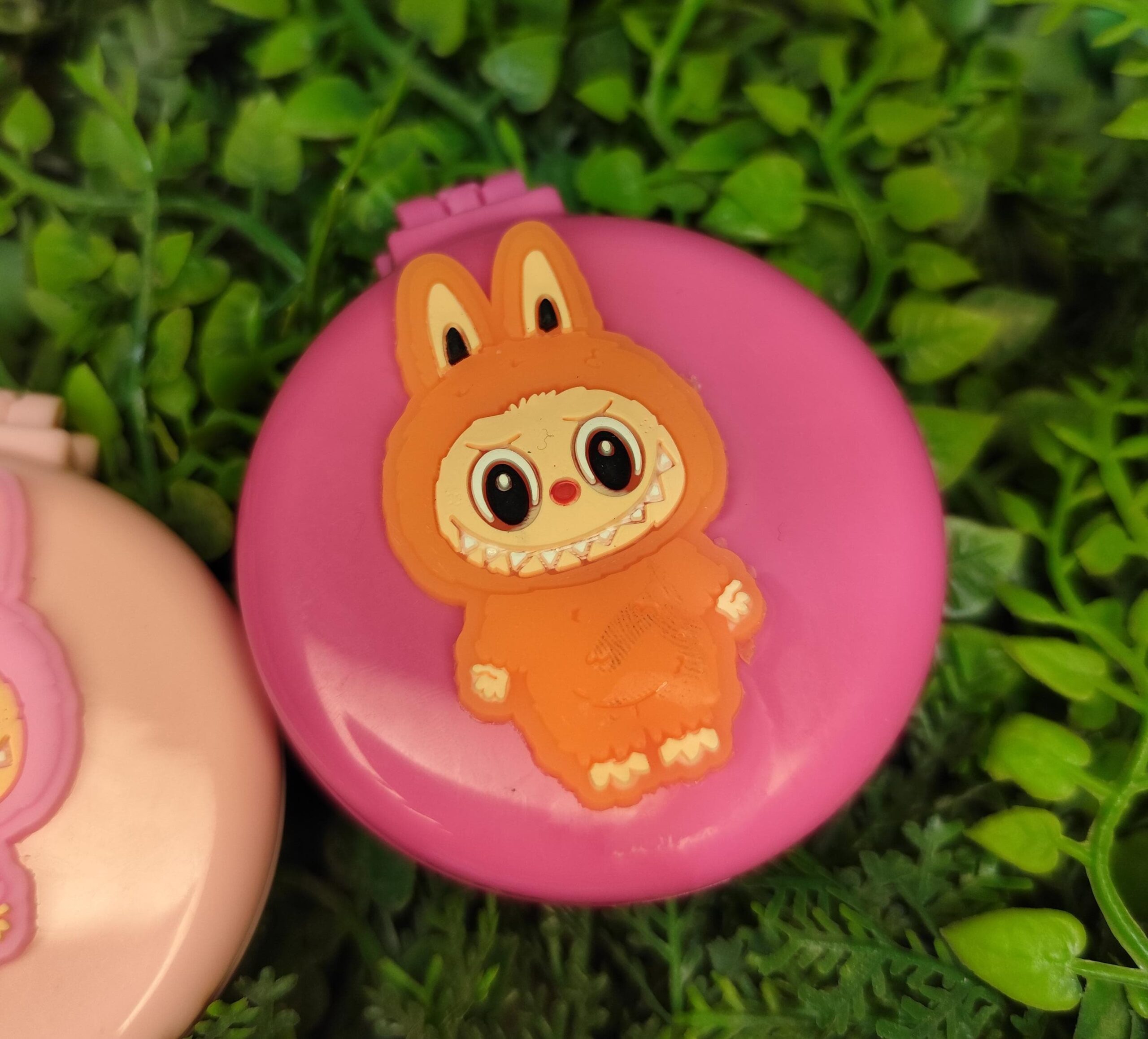 Peine con espejo labubu - Imagen 3