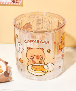 Alternative view of Portalápices Giratoria con Sticker Capybara