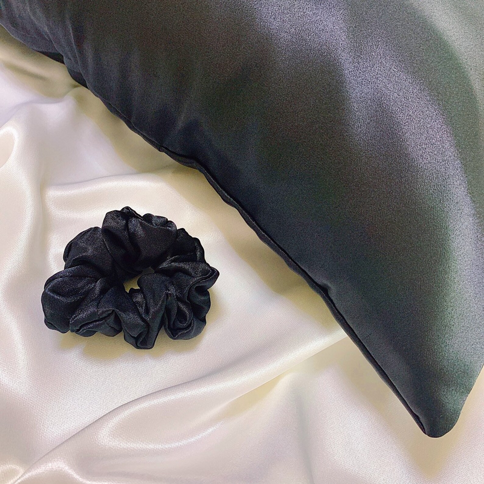 Combo Saten - Funda + Scrunchie - Imagen 9