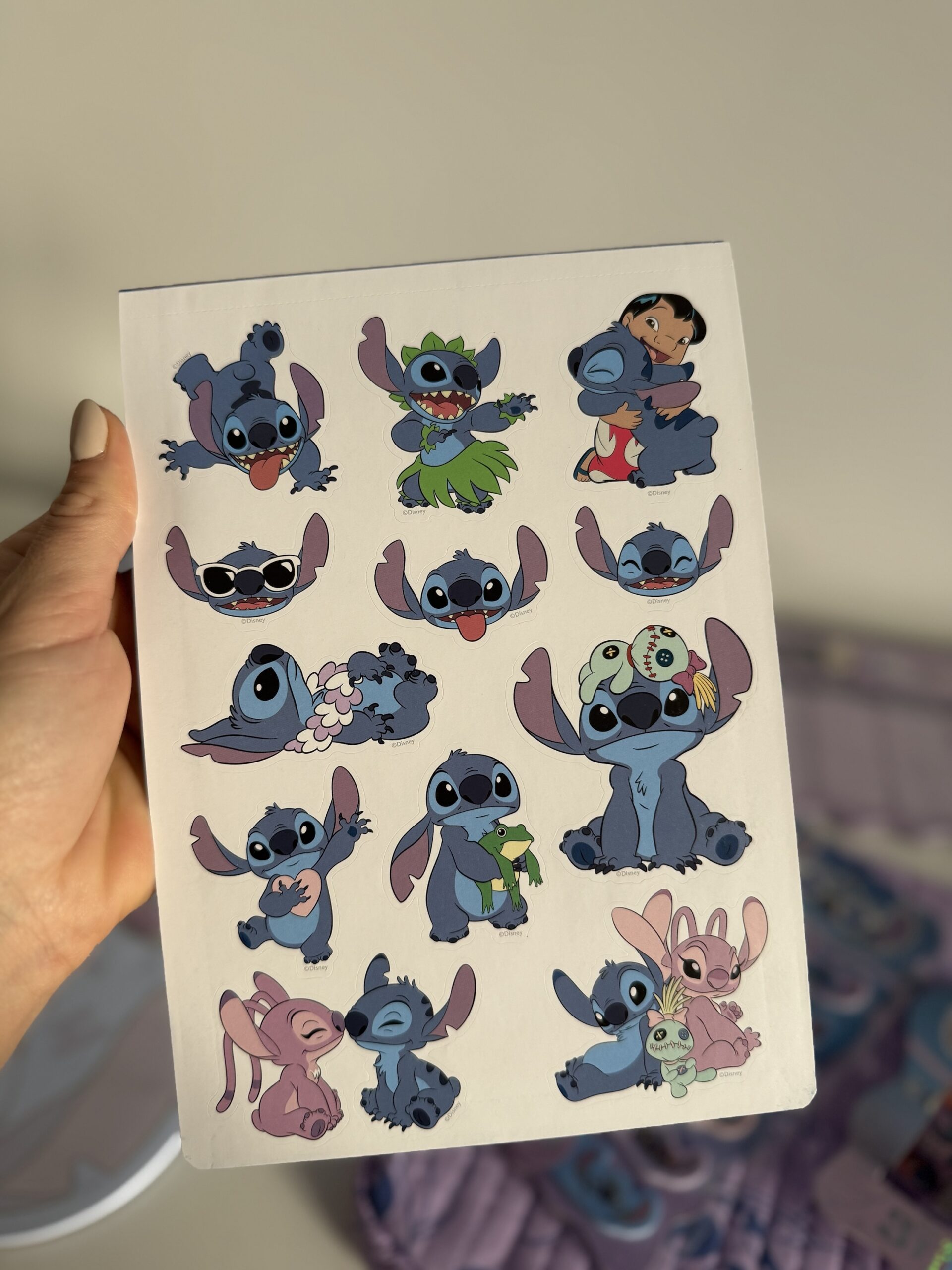 Libro de Stickers Stitch - Mooving - Imagen 8