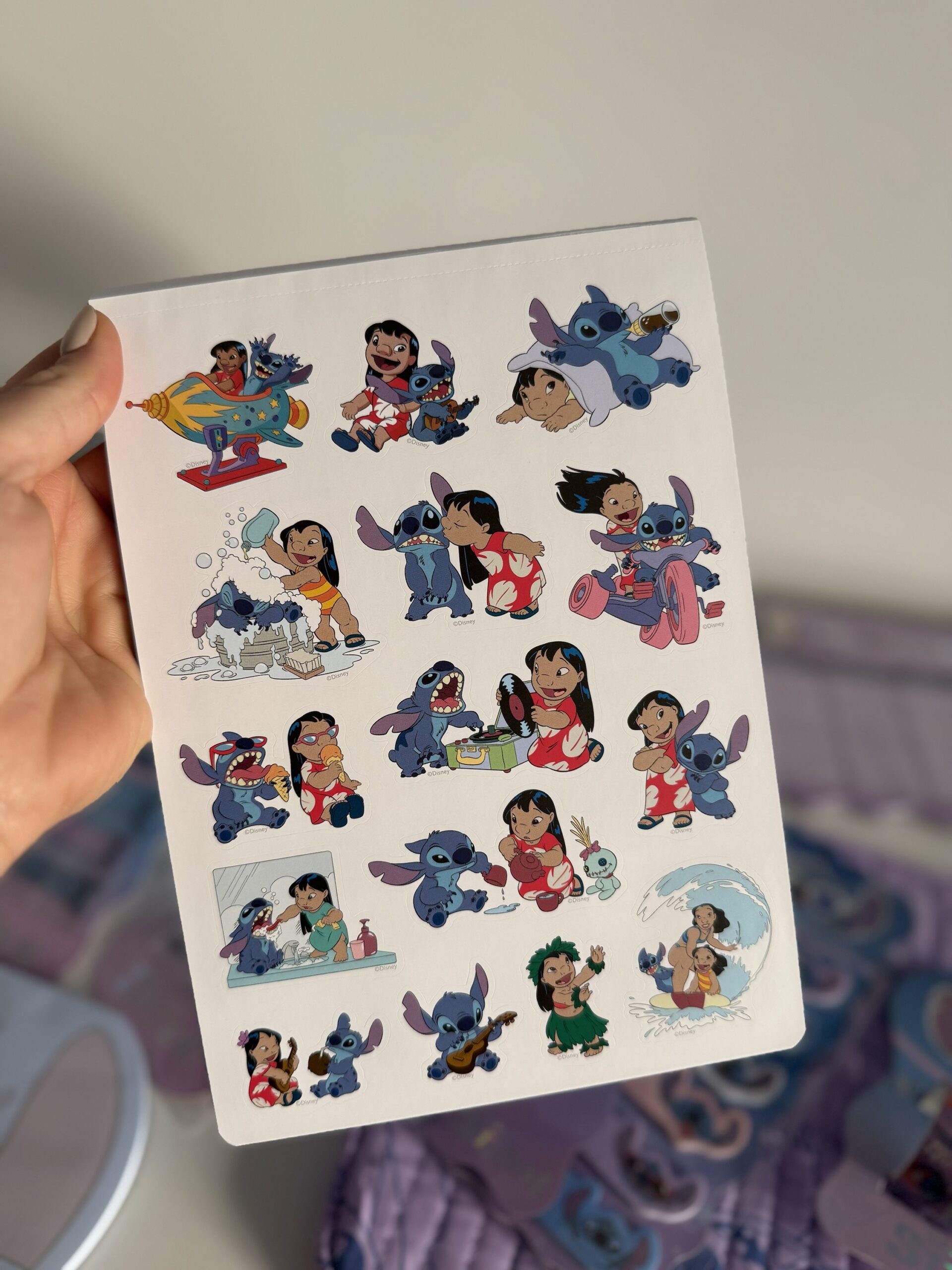 Libro de Stickers Stitch - Mooving - Imagen 7