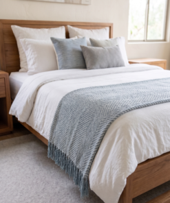 Alternative view of Pie de cama Deco