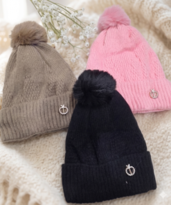 Gorro con Pompon y Dije