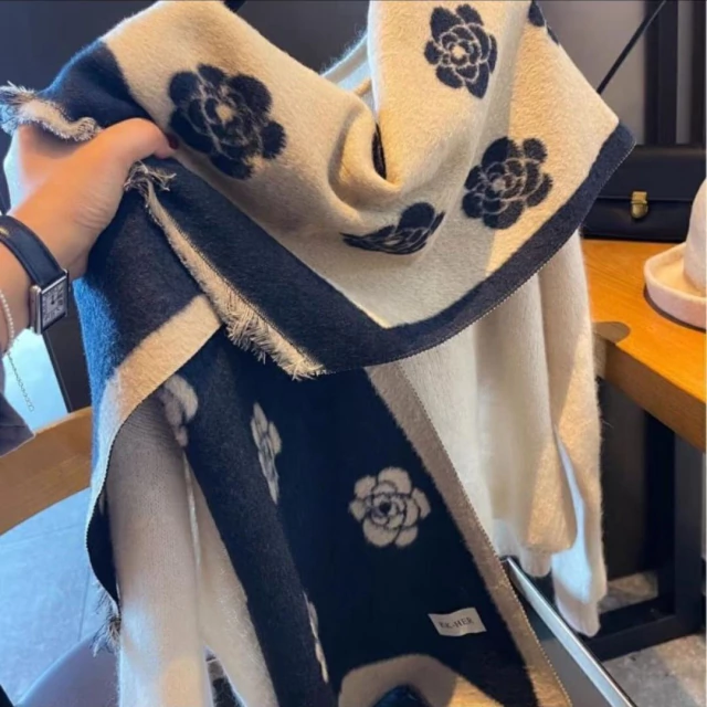 Ruana Bordada - Florcitas - Imagen 6