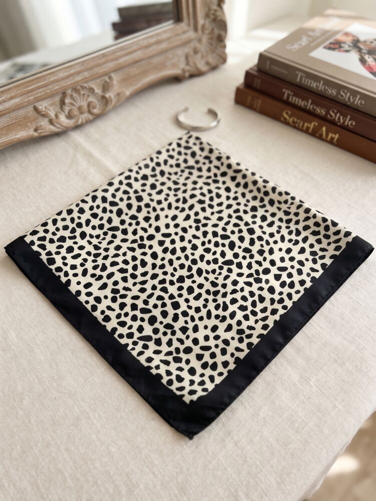 Panuelo 70x70cm - Estampado - Imagen 4